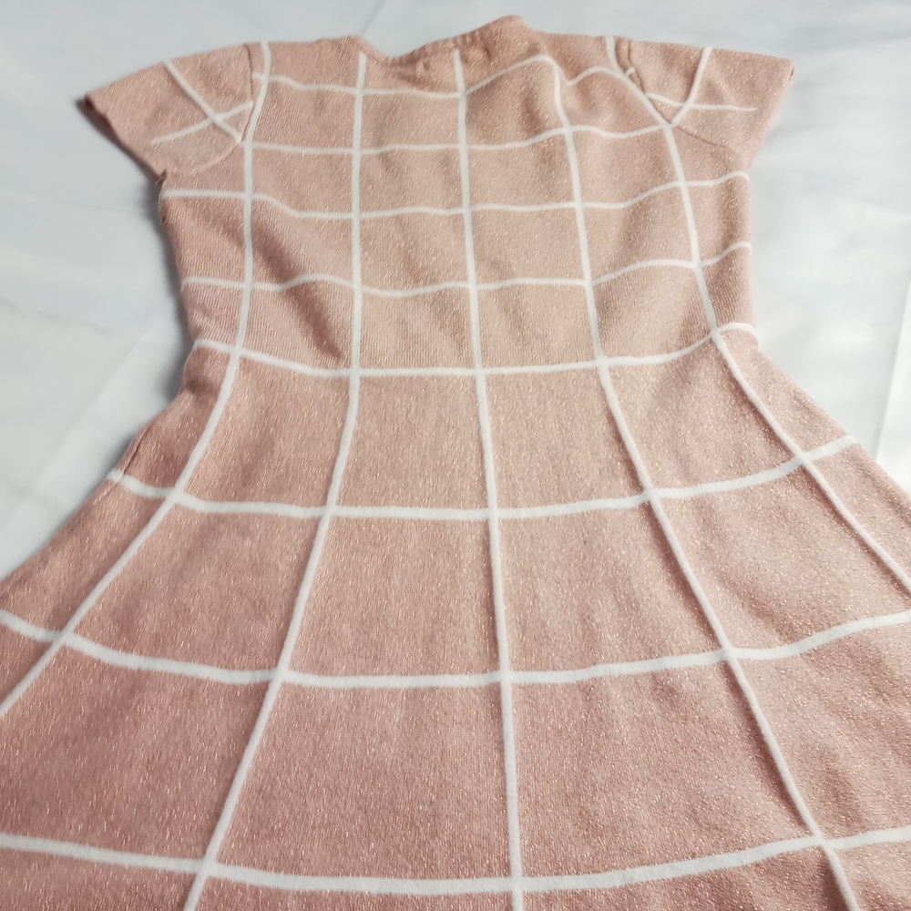 Short sleeve dress